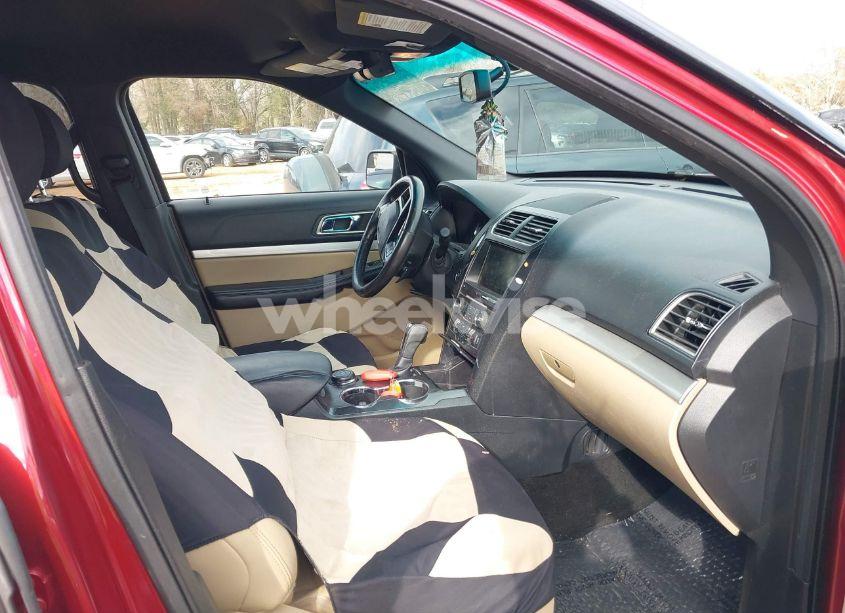 Photo 5 of 2016 Ford Explorer XLT (VIN 1FM5K8D81GGB20174)