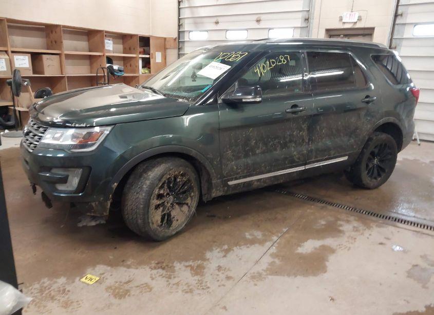 Photo 2 of 2016 Ford Explorer XLT (VIN 1FM5K8D81GGB71237)