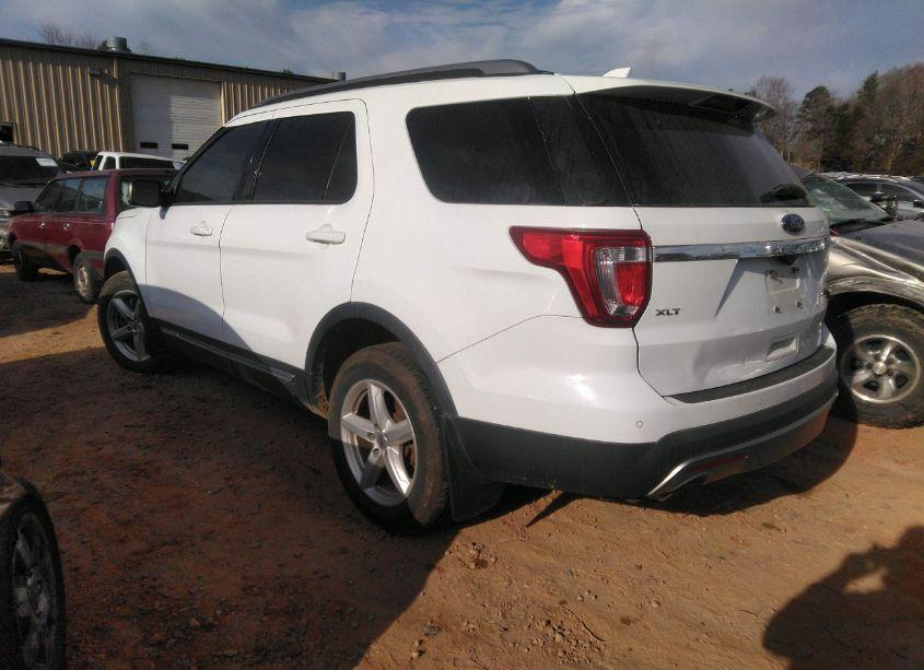 Photo 3 of 2016 Ford Explorer XLT (VIN 1FM5K8D81GGB74686)