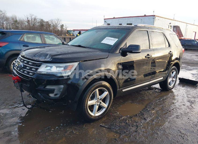 Photo 2 of 2016 Ford Explorer XLT (VIN 1FM5K8D81GGB77605)