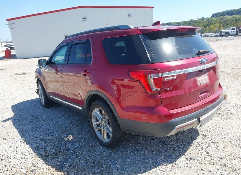 Photo 3 of 2016 Ford Explorer XLT (VIN 1FM5K8D81GGC46194)