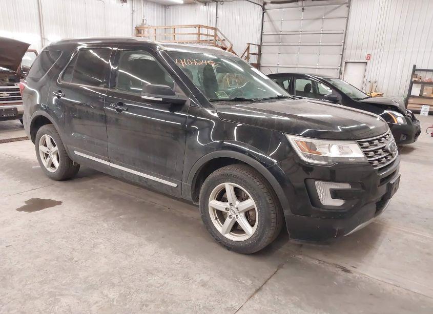 2016 Ford Explorer XLT (VIN 1FM5K8D81GGC50942) main photo