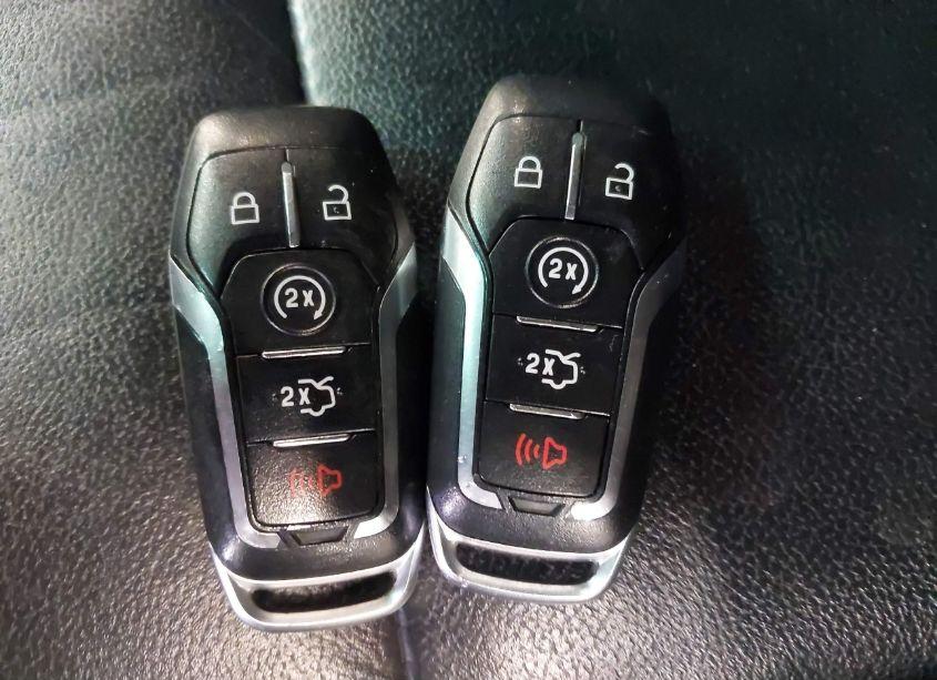 Photo 11 of 2016 Ford Explorer XLT (VIN 1FM5K8D81GGC50942)