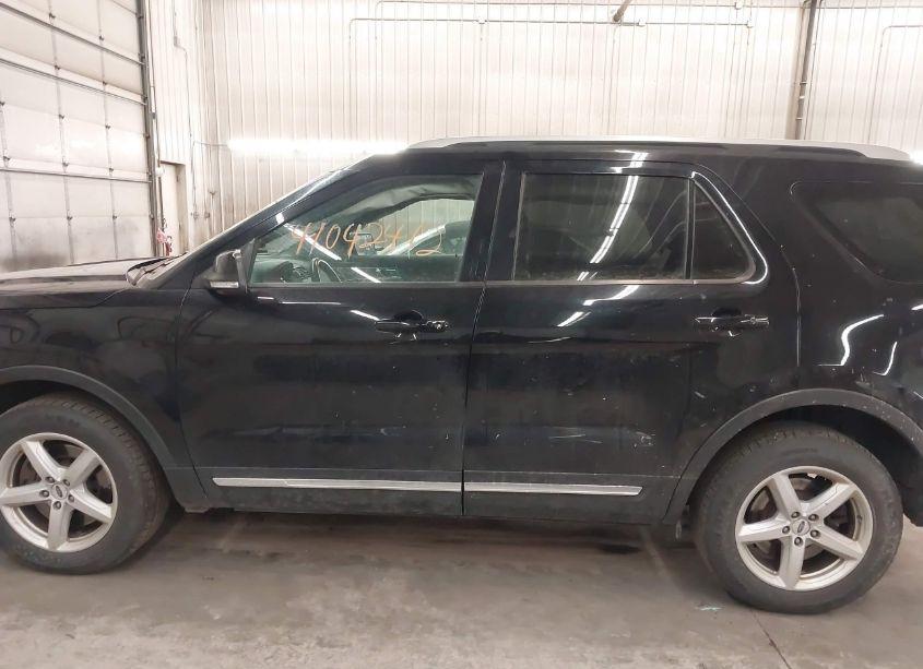 Photo 15 of 2016 Ford Explorer XLT (VIN 1FM5K8D81GGC50942)