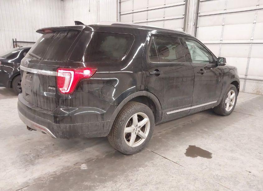 Photo 4 of 2016 Ford Explorer XLT (VIN 1FM5K8D81GGC50942)