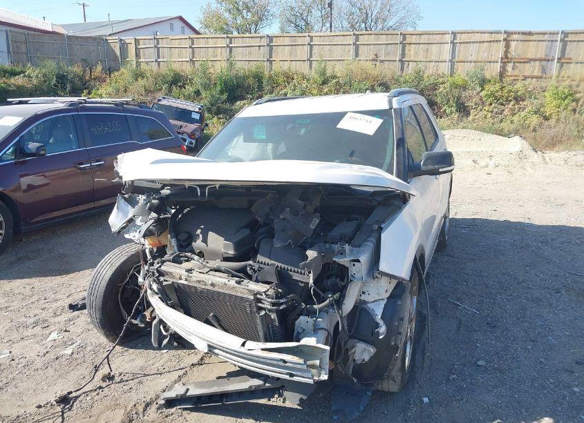 Photo 6 of 2016 Ford Explorer XLT (VIN 1FM5K8D81GGC70303)