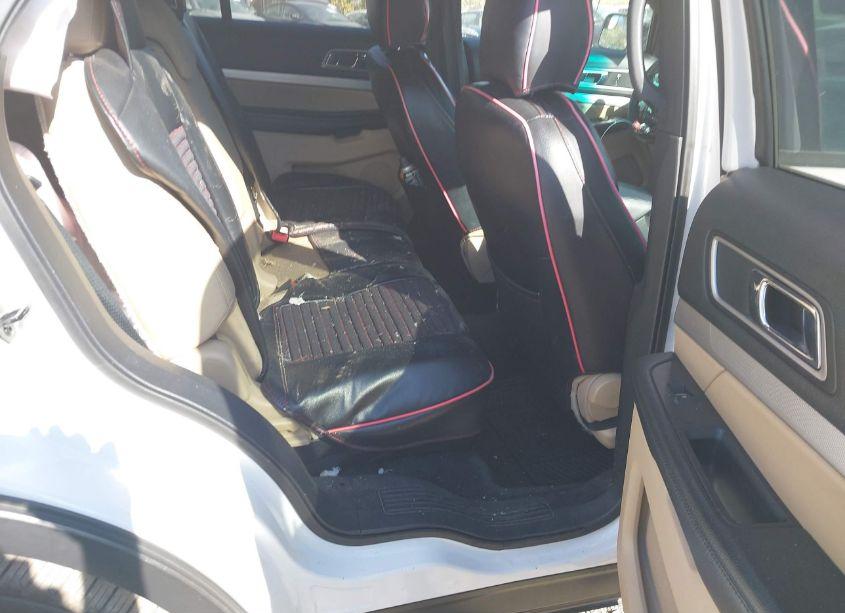 Photo 8 of 2016 Ford Explorer XLT (VIN 1FM5K8D81GGC70303)