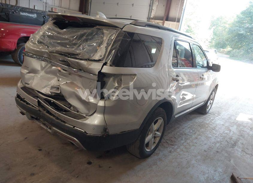 Photo 4 of 2016 Ford Explorer XLT (VIN 1FM5K8D81GGC79826)