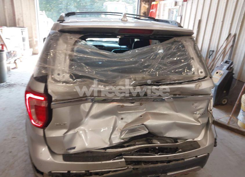 Photo 6 of 2016 Ford Explorer XLT (VIN 1FM5K8D81GGC79826)