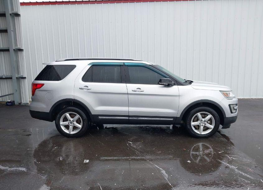 Photo 13 of 2016 Ford Explorer XLT (VIN 1FM5K8D81GGC96934)