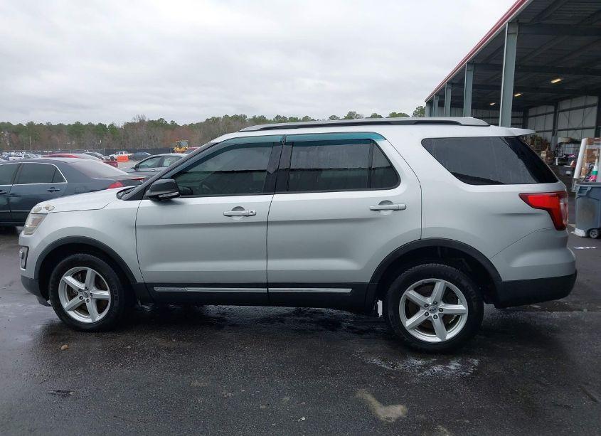 Photo 14 of 2016 Ford Explorer XLT (VIN 1FM5K8D81GGC96934)