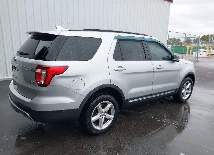Photo 4 of 2016 Ford Explorer XLT (VIN 1FM5K8D81GGC96934)