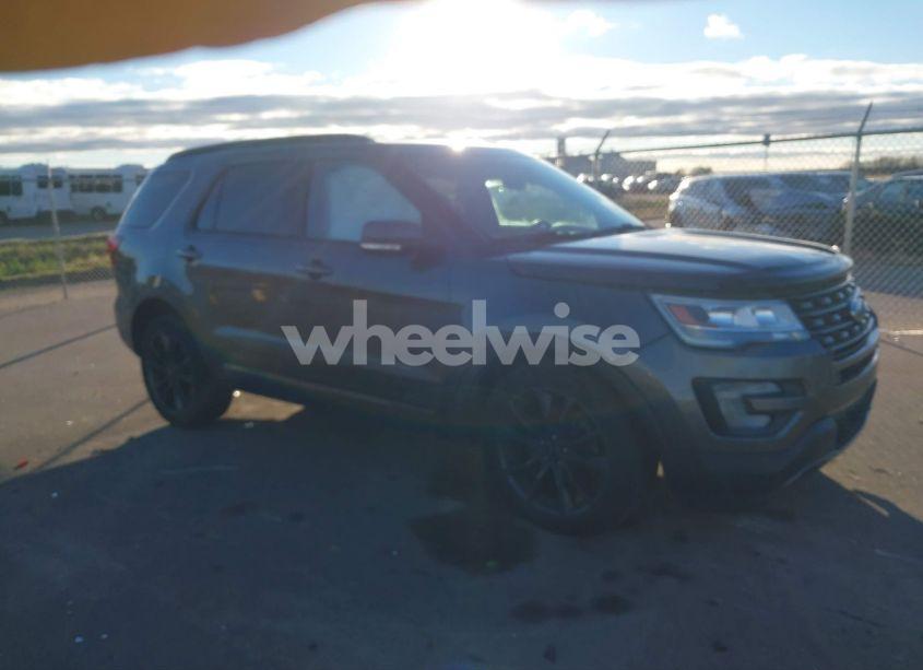 2017 Ford Explorer XLT (VIN 1FM5K8D81HGA00411) main photo