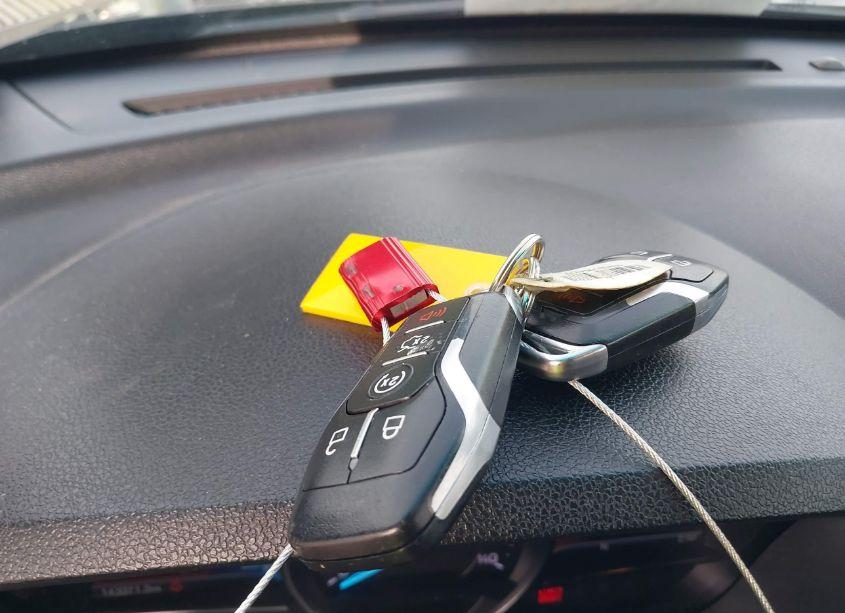 Photo 11 of 2017 Ford Explorer XLT (VIN 1FM5K8D81HGA53268)