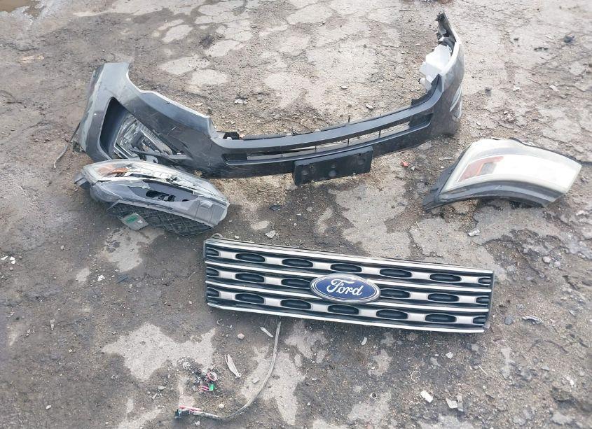 Photo 12 of 2017 Ford Explorer XLT (VIN 1FM5K8D81HGA53268)