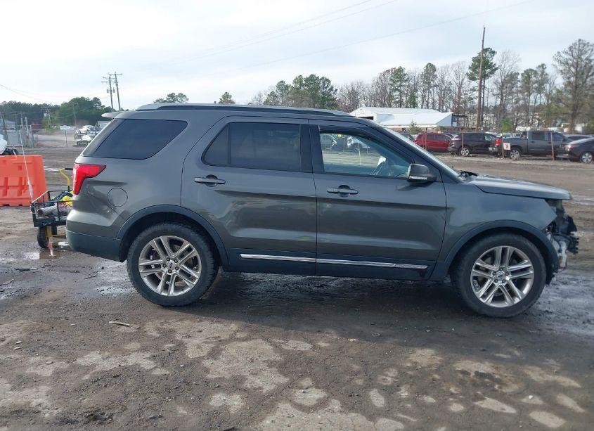 Photo 14 of 2017 Ford Explorer XLT (VIN 1FM5K8D81HGA53268)