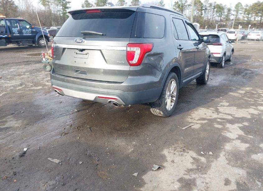 Photo 4 of 2017 Ford Explorer XLT (VIN 1FM5K8D81HGA53268)