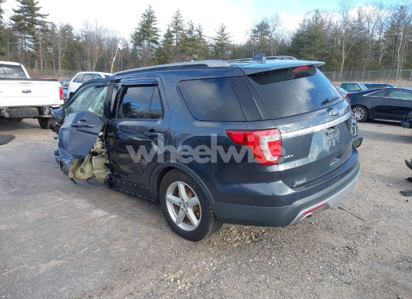 Photo 3 of 2017 Ford Explorer XLT (VIN 1FM5K8D81HGA91633)