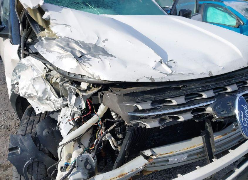 Photo 10 of 2017 Ford Explorer XLT (VIN 1FM5K8D81HGB18703)