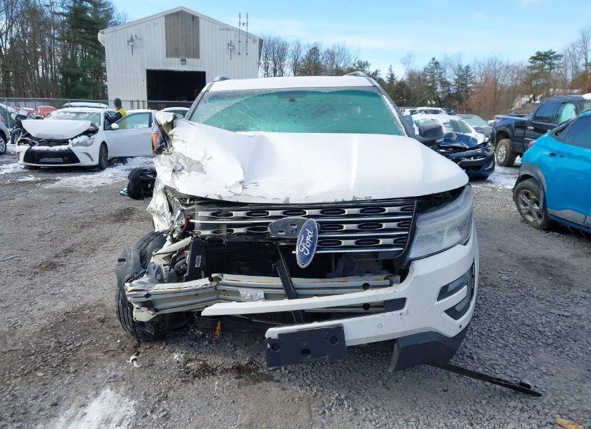 Photo 12 of 2017 Ford Explorer XLT (VIN 1FM5K8D81HGB18703)