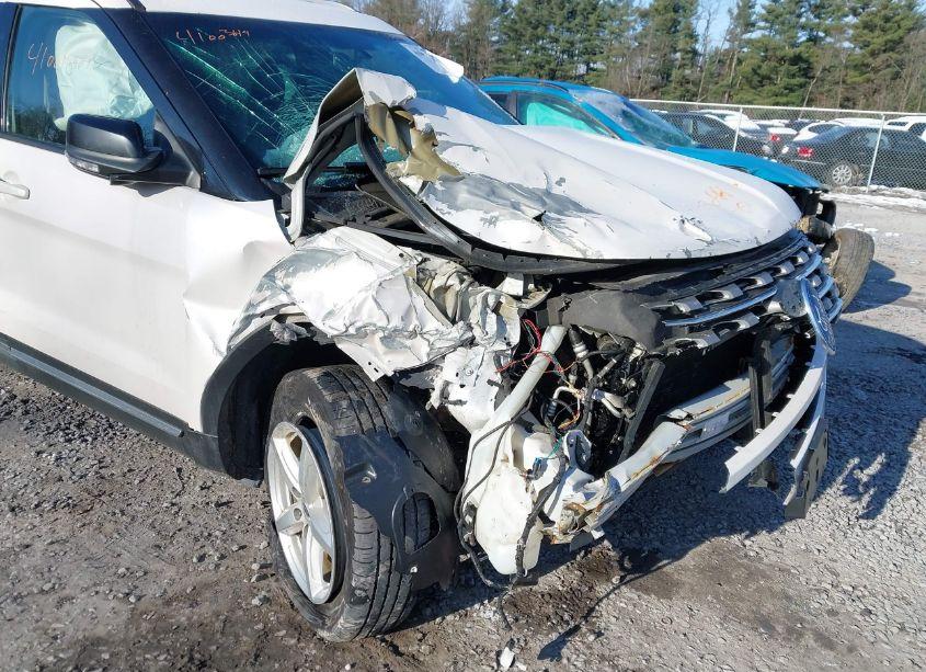 Photo 6 of 2017 Ford Explorer XLT (VIN 1FM5K8D81HGB18703)