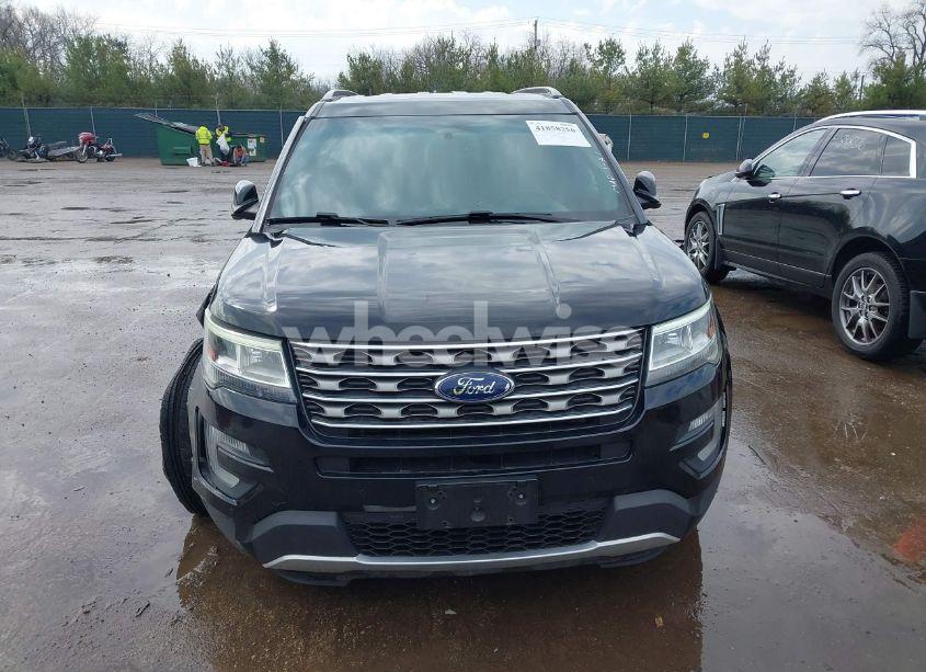 Photo 12 of 2017 Ford Explorer XLT (VIN 1FM5K8D81HGB39924)