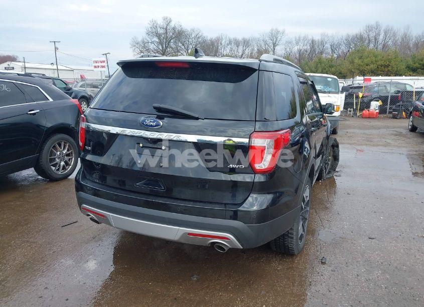 Photo 4 of 2017 Ford Explorer XLT (VIN 1FM5K8D81HGB39924)