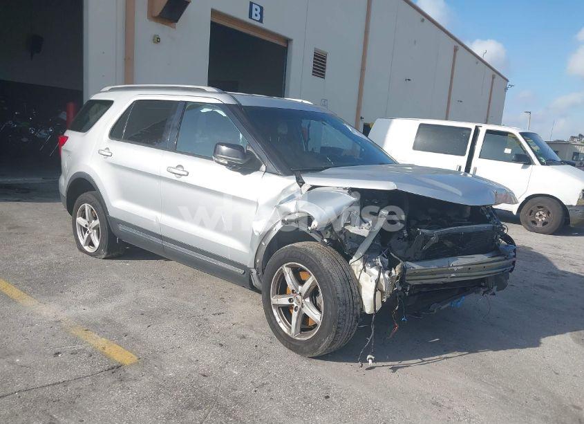 2017 Ford Explorer XLT (VIN 1FM5K8D81HGC13875) main photo