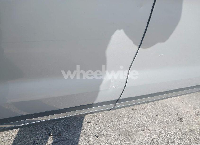 Photo 19 of 2017 Ford Explorer XLT (VIN 1FM5K8D81HGC13875)