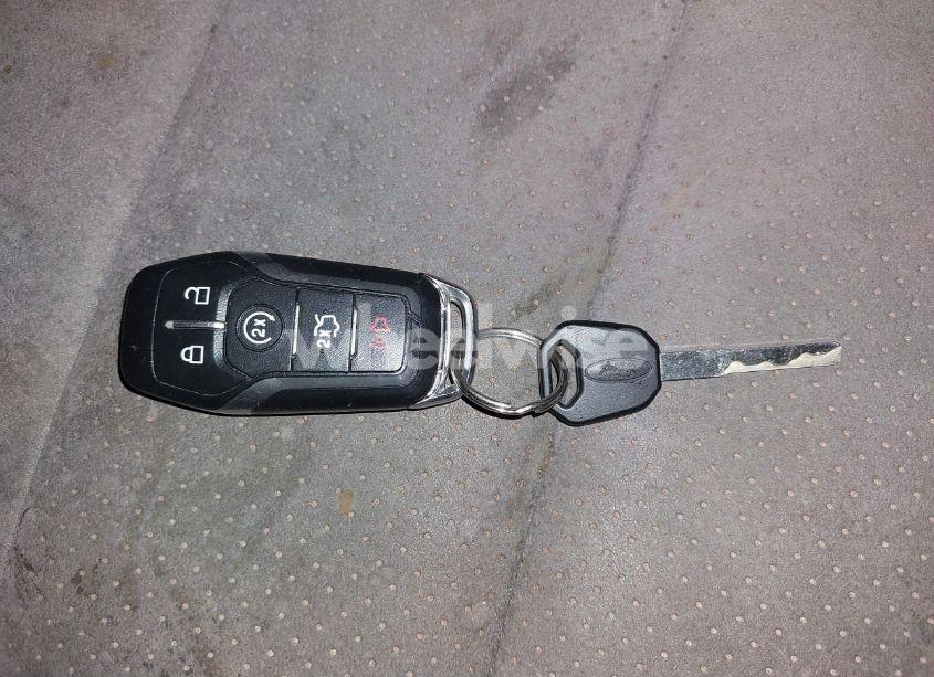 Photo 11 of 2017 Ford Explorer XLT (VIN 1FM5K8D81HGC16839)