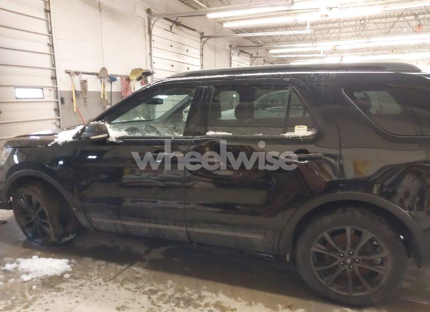 Photo 14 of 2017 Ford Explorer XLT (VIN 1FM5K8D81HGC16839)