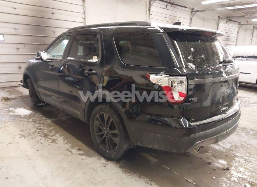 Photo 3 of 2017 Ford Explorer XLT (VIN 1FM5K8D81HGC16839)