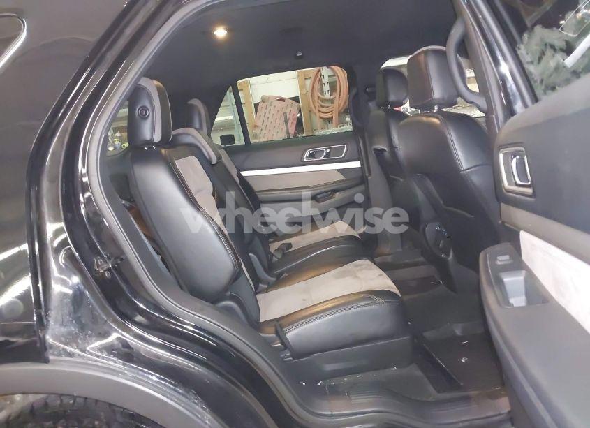 Photo 8 of 2017 Ford Explorer XLT (VIN 1FM5K8D81HGC16839)