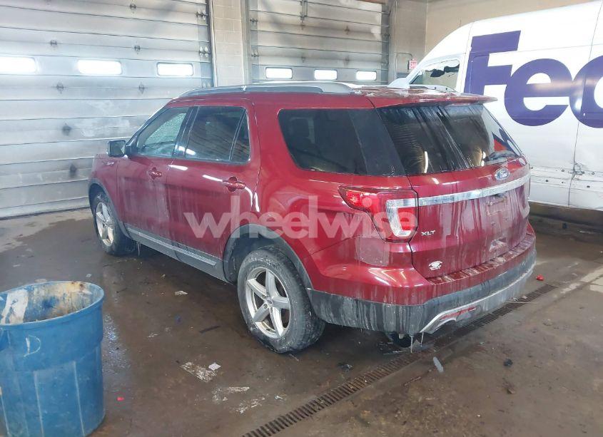 Photo 3 of 2017 Ford Explorer XLT (VIN 1FM5K8D81HGC79522)