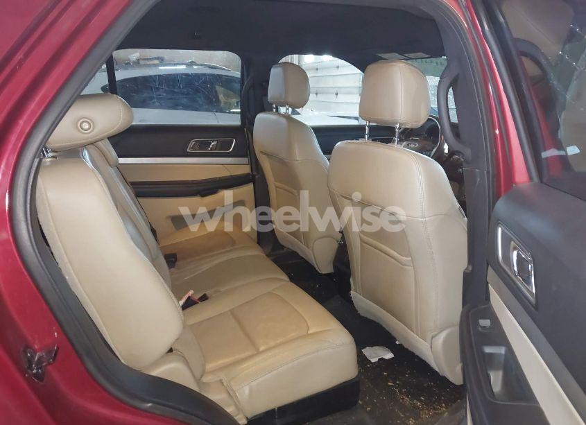 Photo 8 of 2017 Ford Explorer XLT (VIN 1FM5K8D81HGC79522)