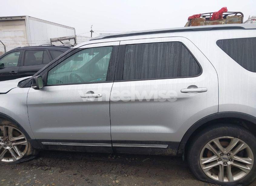 Photo 13 of 2017 Ford Explorer XLT (VIN 1FM5K8D81HGD61623)