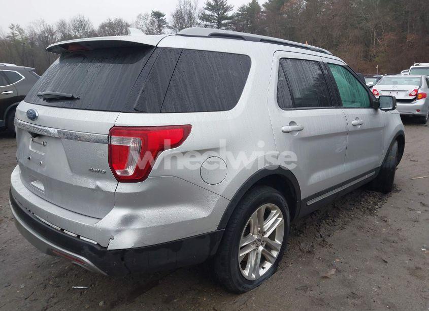 Photo 4 of 2017 Ford Explorer XLT (VIN 1FM5K8D81HGD61623)