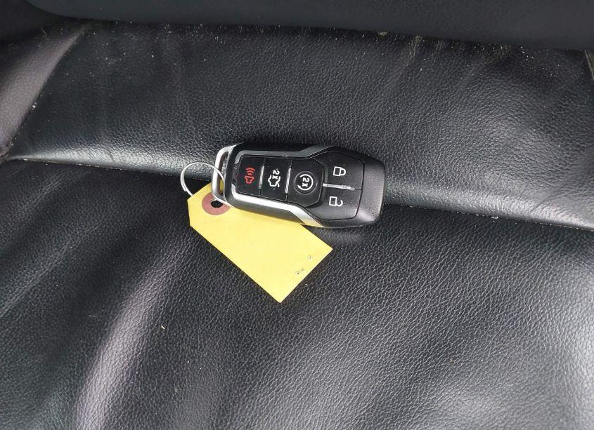 Photo 11 of 2017 Ford Explorer XLT (VIN 1FM5K8D81HGD96596)