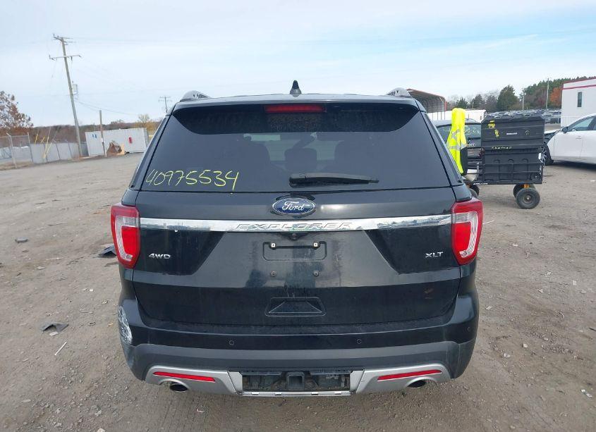 Photo 16 of 2017 Ford Explorer XLT (VIN 1FM5K8D81HGD96596)