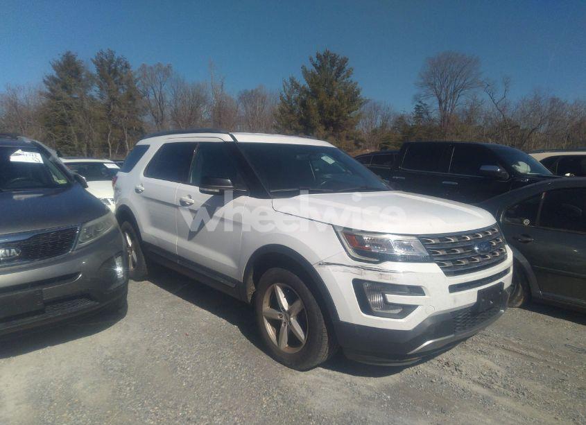 2017 Ford Explorer XLT (VIN 1FM5K8D81HGE35106) main photo