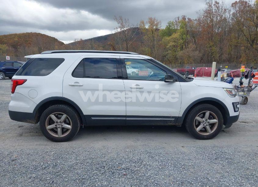 Photo 13 of 2017 Ford Explorer XLT (VIN 1FM5K8D81HGE35106)