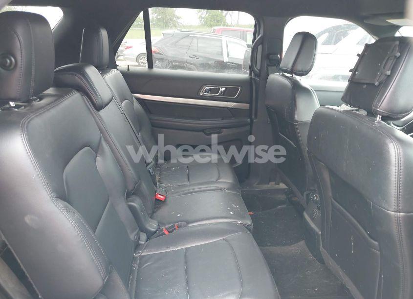 Photo 8 of 2018 Ford Explorer XLT (VIN 1FM5K8D81JGA00382)