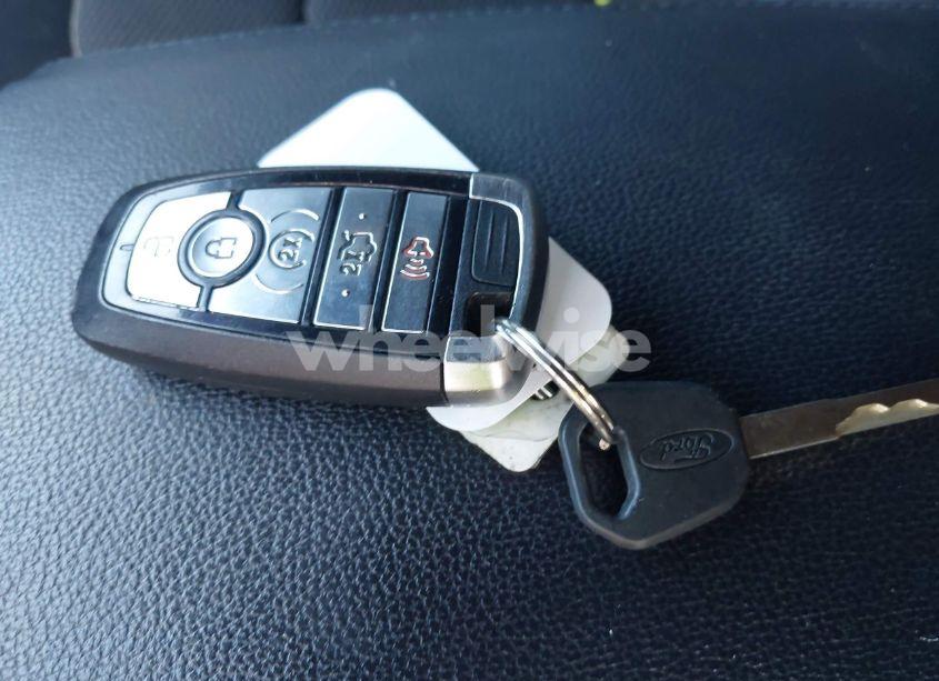 Photo 11 of 2018 Ford Explorer XLT (VIN 1FM5K8D81JGA33611)