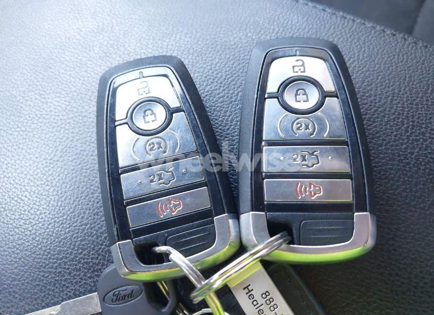 Photo 11 of 2018 Ford Explorer XLT (VIN 1FM5K8D81JGA62283)