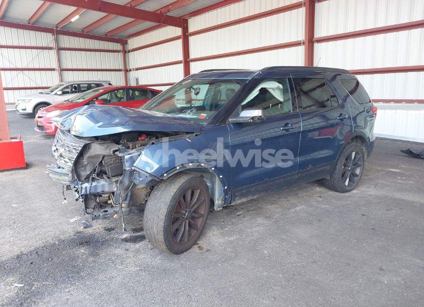 Photo 2 of 2018 Ford Explorer XLT (VIN 1FM5K8D81JGA62283)