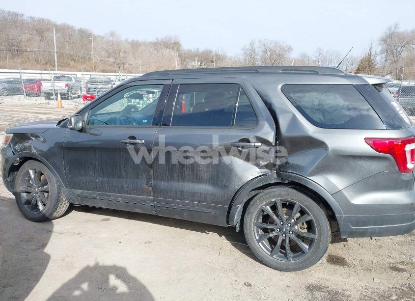 Photo 14 of 2018 Ford Explorer XLT (VIN 1FM5K8D81JGA66012)