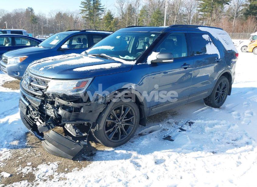 Photo 2 of 2018 Ford Explorer XLT (VIN 1FM5K8D81JGA94828)
