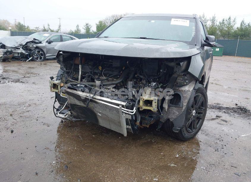 Photo 6 of 2018 Ford Explorer XLT (VIN 1FM5K8D81JGB13247)