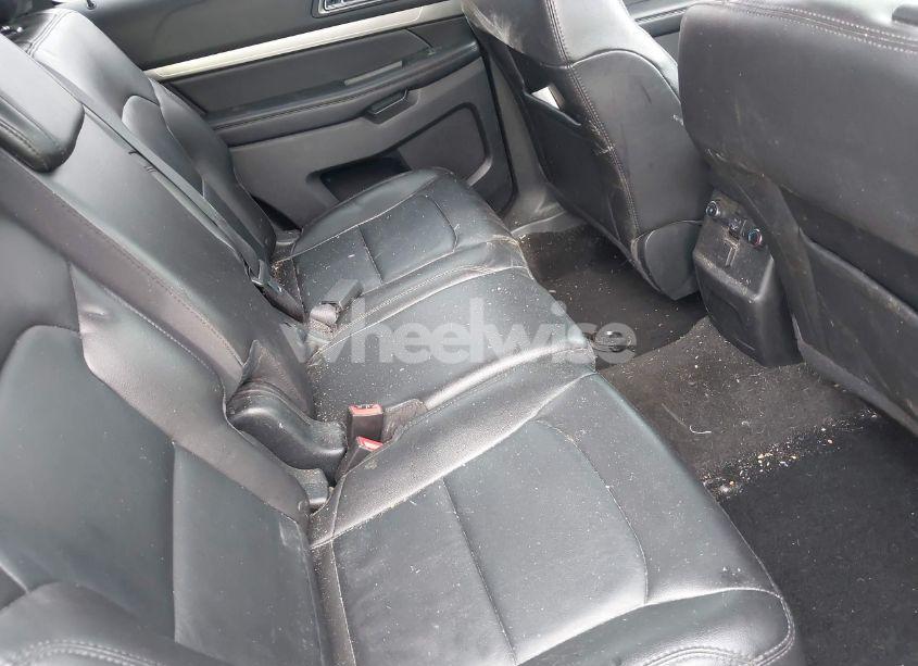 Photo 8 of 2018 Ford Explorer XLT (VIN 1FM5K8D81JGB94119)