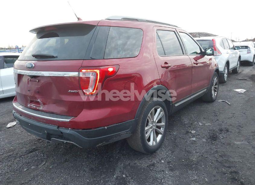 Photo 4 of 2018 Ford Explorer XLT (VIN 1FM5K8D81JGC78750)